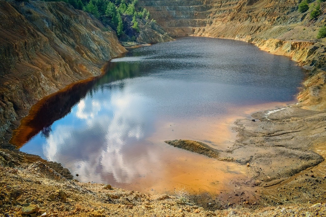 acid lake, red, mine, environment, industry, dangerous, toxic, ecology, environmental, ecosystem, chemical, pollution, landscape, kokkinopezoula mine, mitsero, cyprus, brown pollution, brown industry